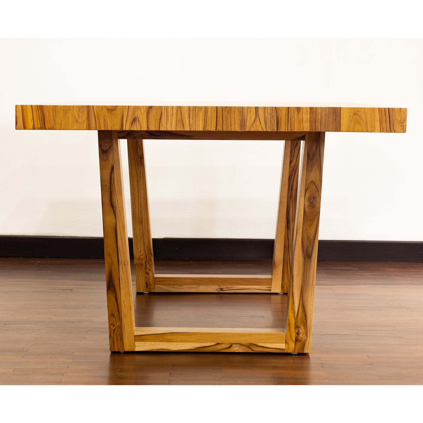 Mesa de comedor Montana